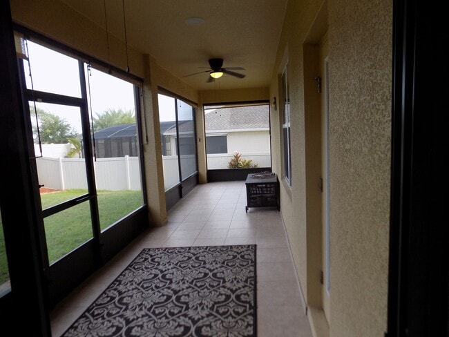 Building Photo - Gorgeous 5 bedrooms, 4 bath, 2 car garage ...