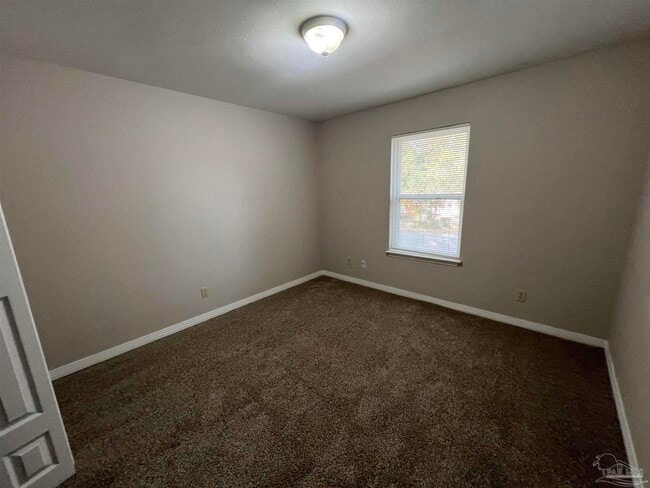 Building Photo - 9485 Sunnehanna Blvd