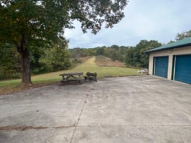 Building Photo - 4079 Co Rd 55