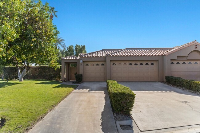Primary Photo - 15 Pebble Beach Dr