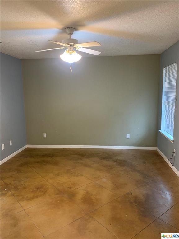 Building Photo - 1625 Pontotoc Trce