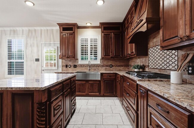 Building Photo - 113 Scarlet Oak Cove