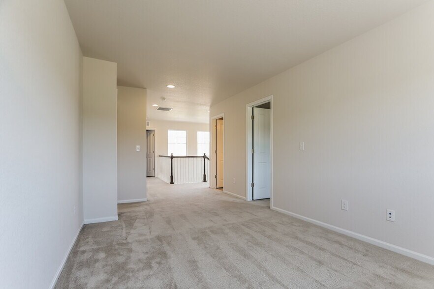 Building Photo - 2638 Garganey Dr