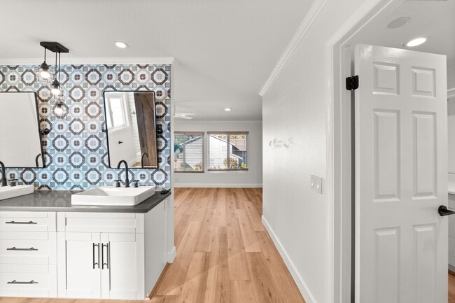 Building Photo - Beautiful Home in Dana Point