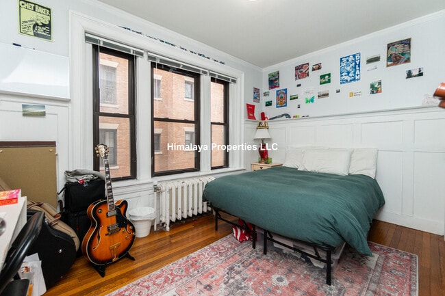 Building Photo - 448 Park Dr