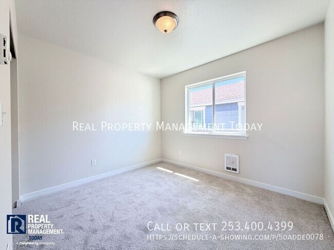 Building Photo - 4523 S Junett St