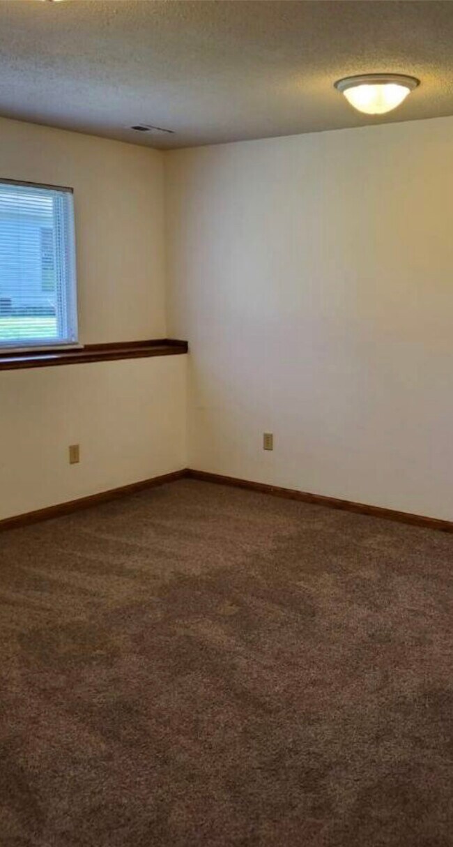 Building Photo - 6205 Cross Bend Ct
