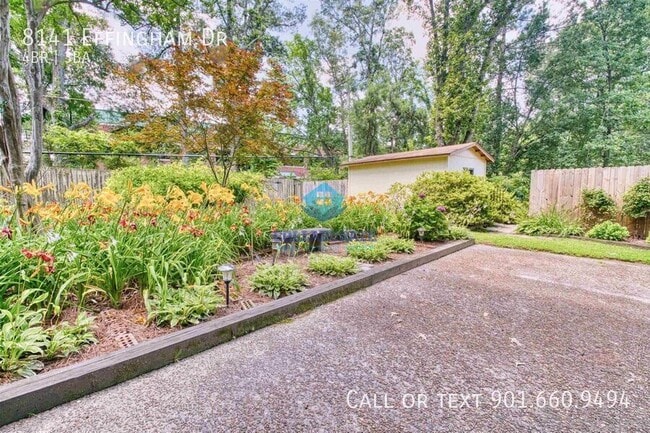 Building Photo - 8141 Effingham Dr