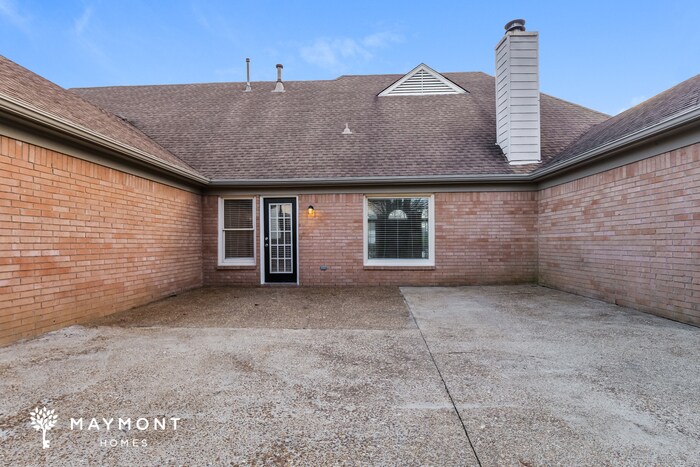 Building Photo - 1875 Carlyn Cove