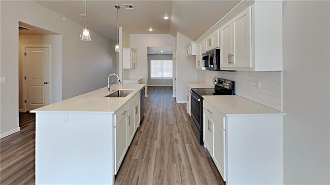 Building Photo - 489 Hardesty Dr