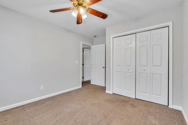 Building Photo - Beautifully Appointed 4BR Home Featuring a Screened Porch, Spacious Living Areas & Community Pool...