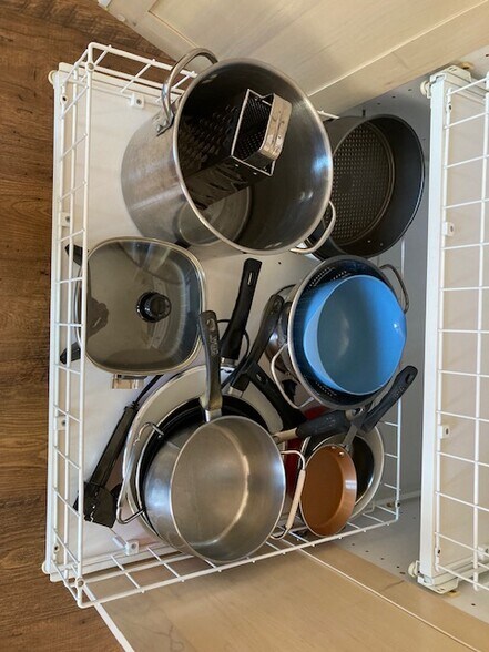 Cookware - 13 Cherry Top Trl