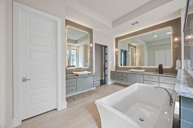 Building Photo - 27927 Indigo Ridge Dr
