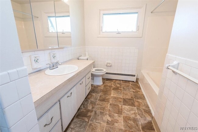 Building Photo - 40 Dalewood Dr