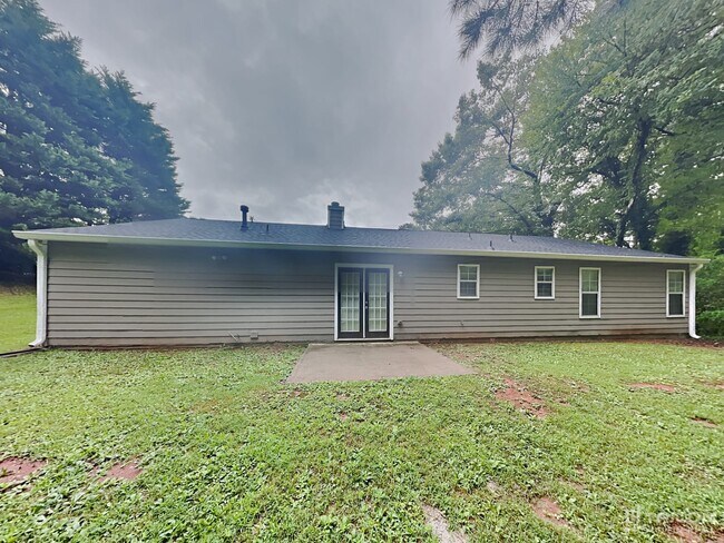 Building Photo - 1008 Braddock Cir