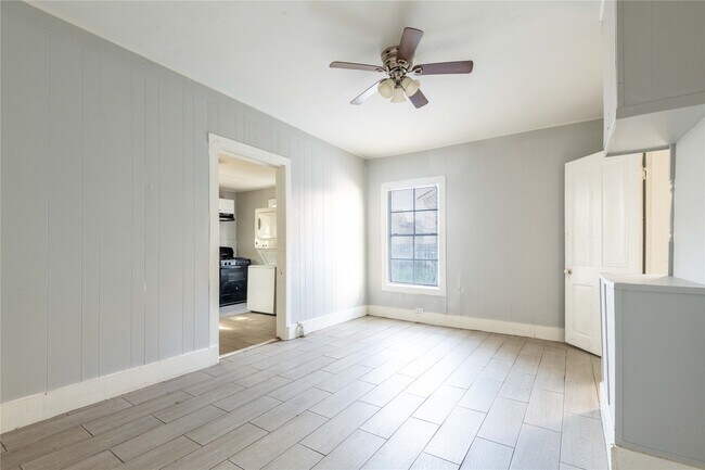 Building Photo - 1509 J H Clouser St