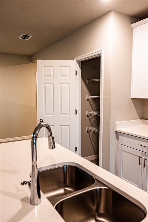 Building Photo - 3091 Bella Vista Dr
