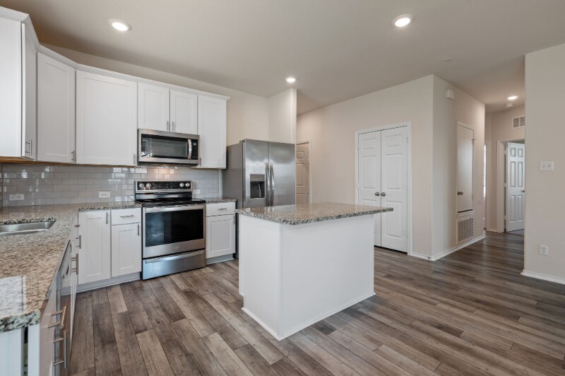 Building Photo - 241 Pivot Dr