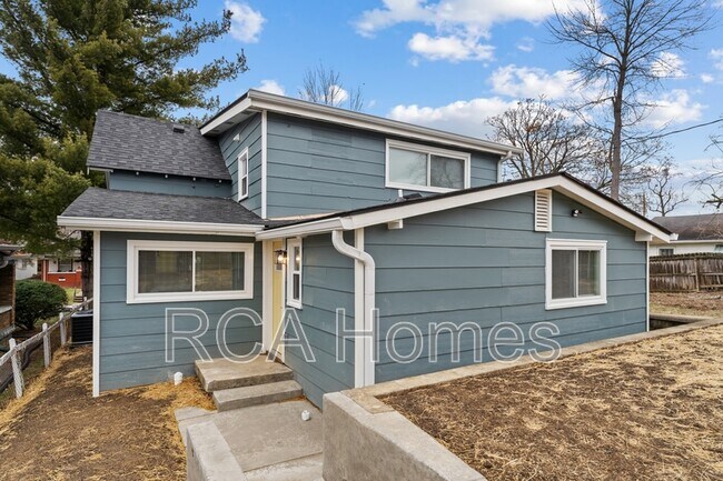 Building Photo - 1009 36th St