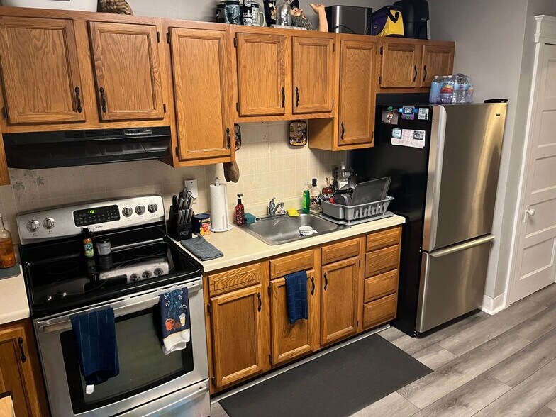 Building Photo - 1807 Lincoln Ave