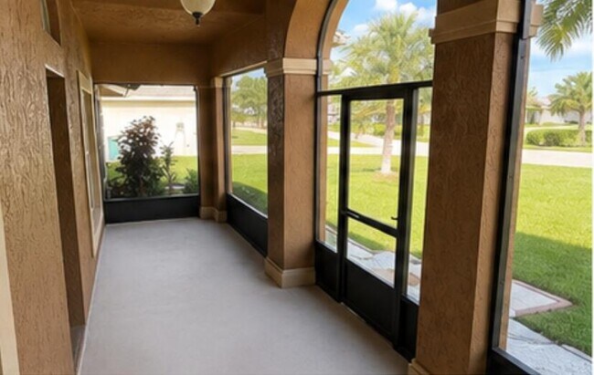 Building Photo - 1481 SW Jacksonville Ave