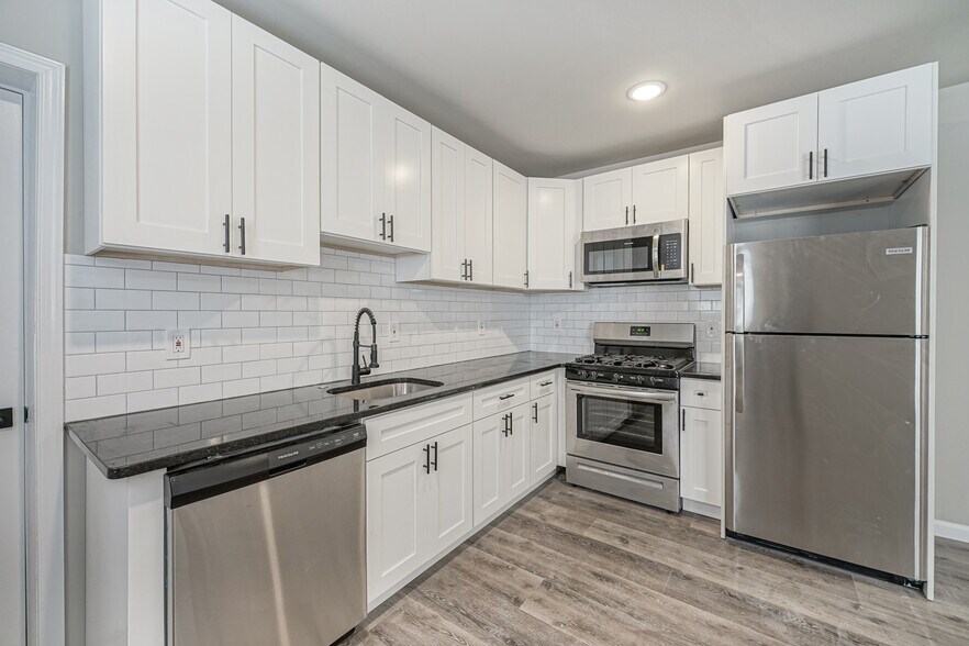 Building Photo - 2114 Mifflin St