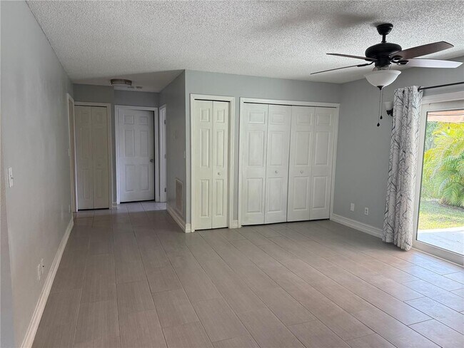 Building Photo - 1164 Engman St