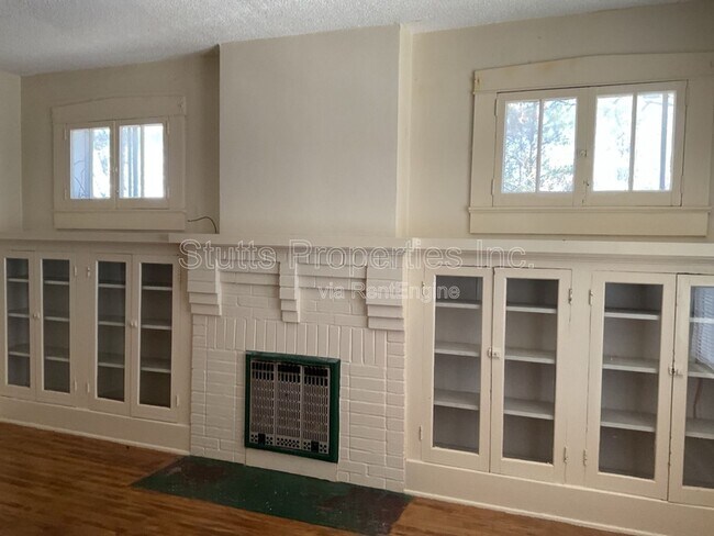 Building Photo - 1209 E Limestone St