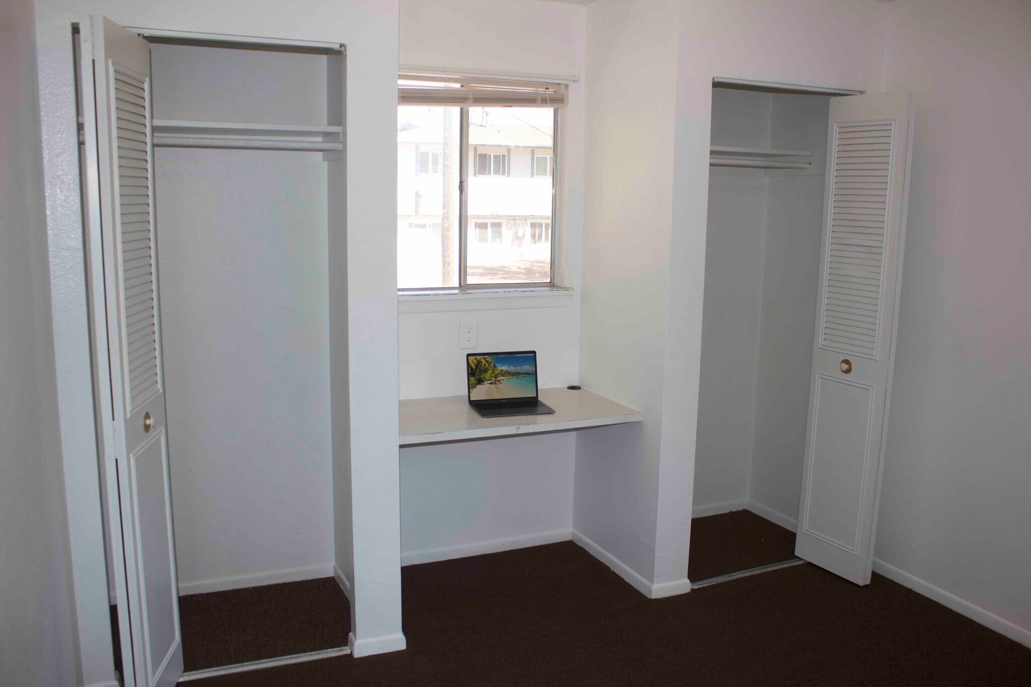 2nd bedroom - 21 Douglas Ln
