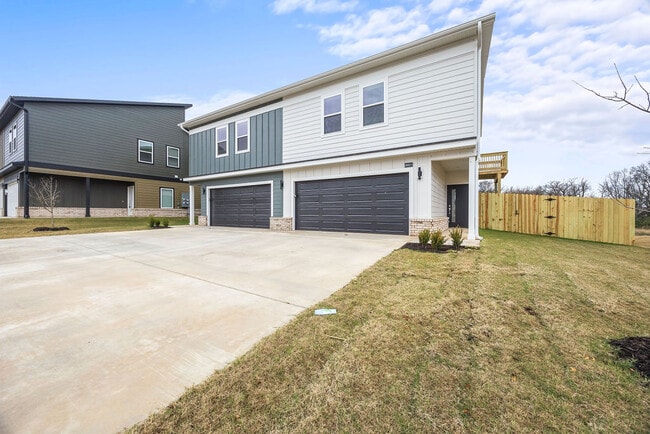 Building Photo - 2602 SW Convent St