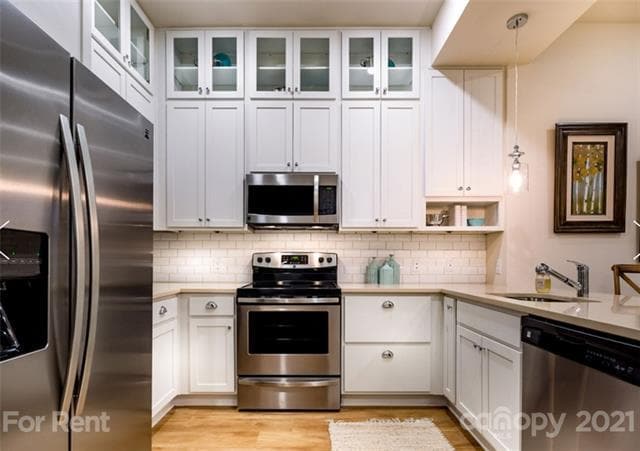 Building Photo - 9921 Holly Center Dr