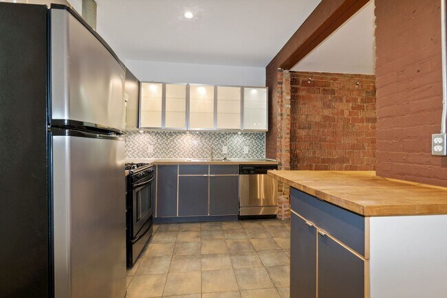 Building Photo - Modern 2B/2B with Parking | Minutes to Brookland Metro, Catholic University, MedStar & Children’s...