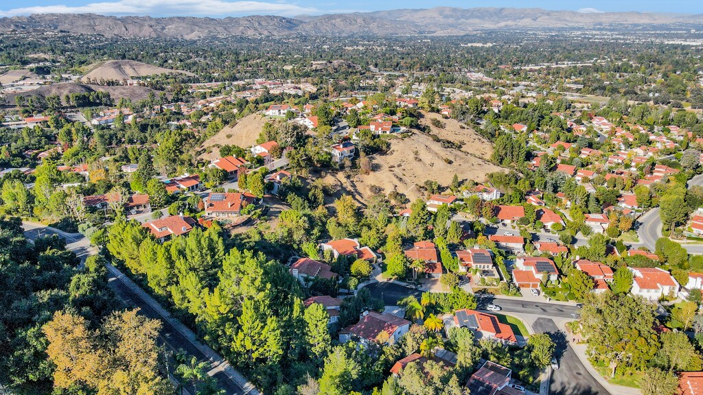 Building Photo - 23450 Park Hermosa
