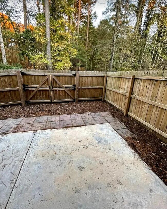 Building Photo - 4190 Royal Regency Cir NW
