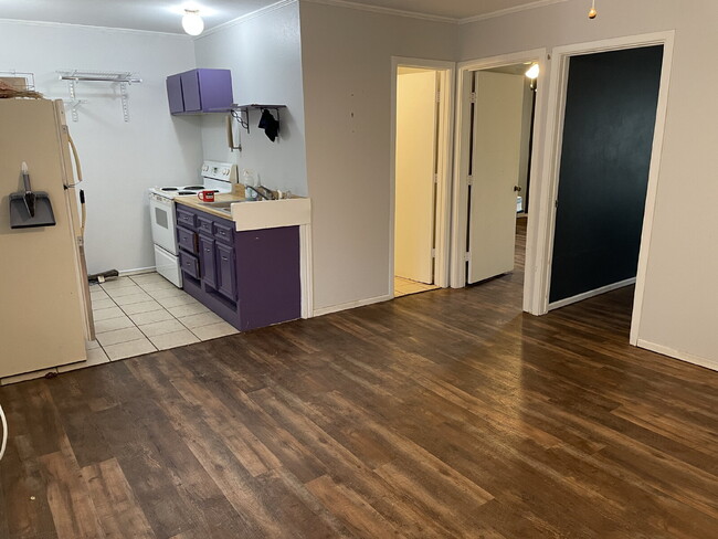 Building Photo - 2 Bedroom in Tech Terrace!
