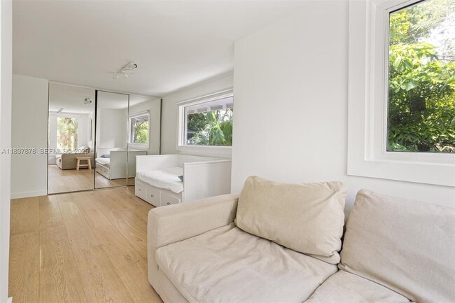 Building Photo - 4286 Douglas Rd