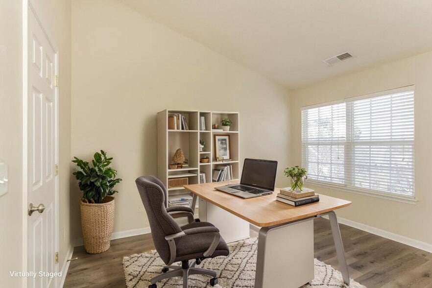 Building Photo - 17113 Greenlawn Hills Ct