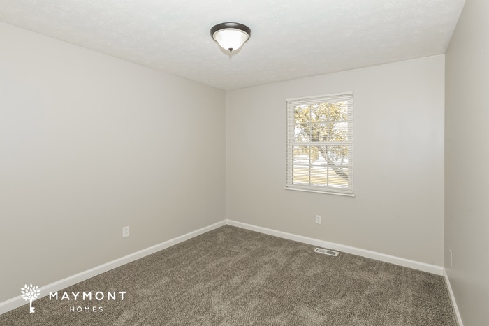 Building Photo - 1711 W Kemper Rd