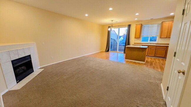 Building Photo - 16130 NW Fescue Ct