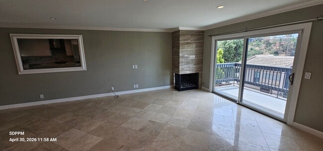 Building Photo - SAN DIEGO / BAY HO - Remodeled Nice 2 Bedroom & 2.5 Bath Townhouse.  AVAILABLE NOW!
