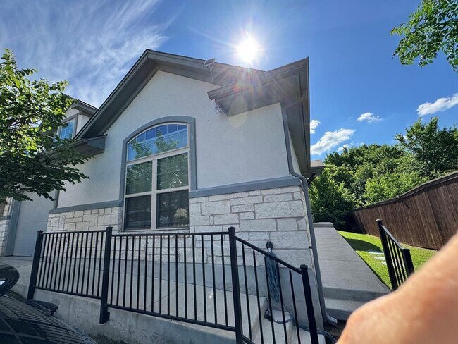 Building Photo - 7305 Conway Dr