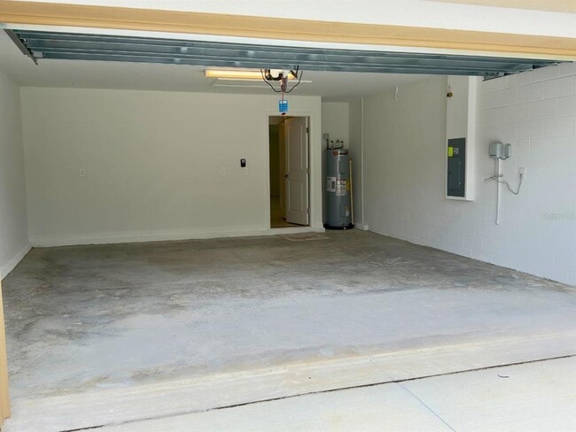 Building Photo - 2318 Allium Roseum Ln