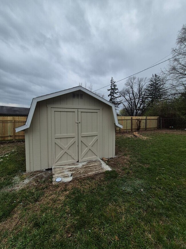 Building Photo - Fully remodeled 3 bedroom home!