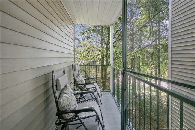 Building Photo - 2 Bedrooms 2 Bathrooms Condo