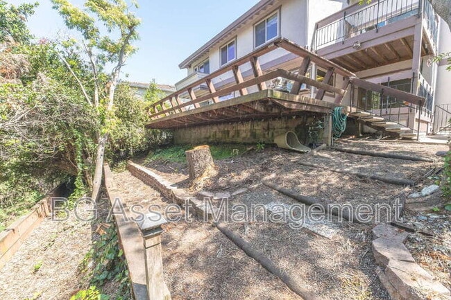 Building Photo - 1830 Weir Dr