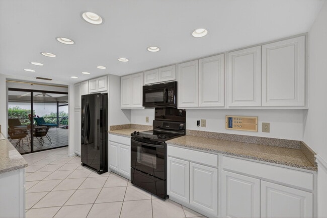 Building Photo - 17001 Freshwind Cir