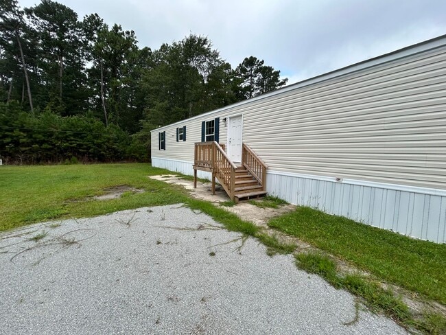 Primary Photo - 127 Hubert Blvd
