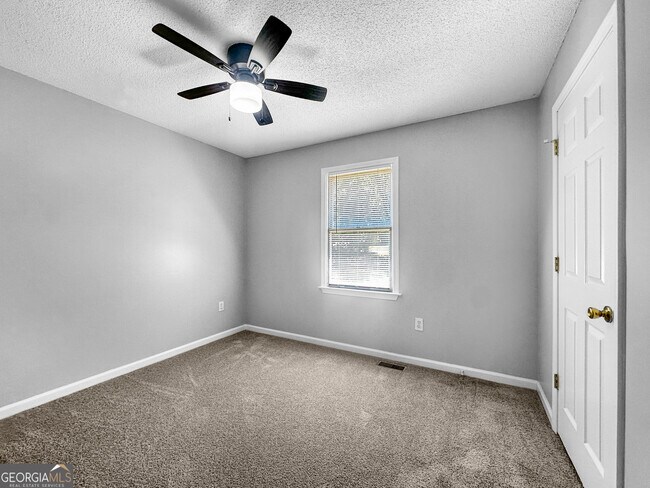 Building Photo - 368 Wesley Mill Pl