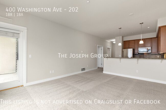 Building Photo - Beautiful 1 BD/1BA Bremerton Waterfront Condo