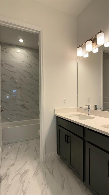 Building Photo - 14415 Crest Palm Ave